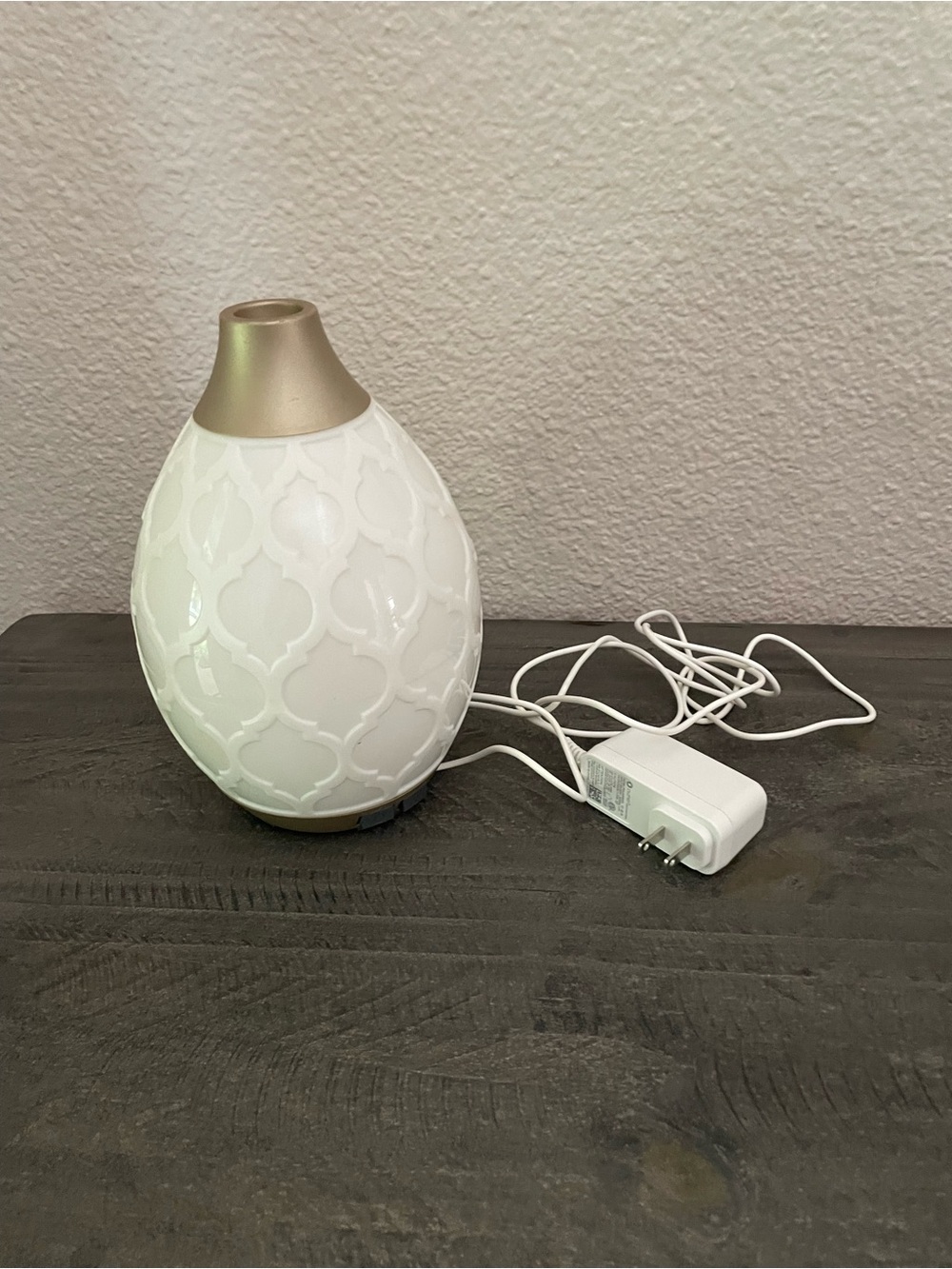 Young Living White and Gold Electric Aroma Diffuser